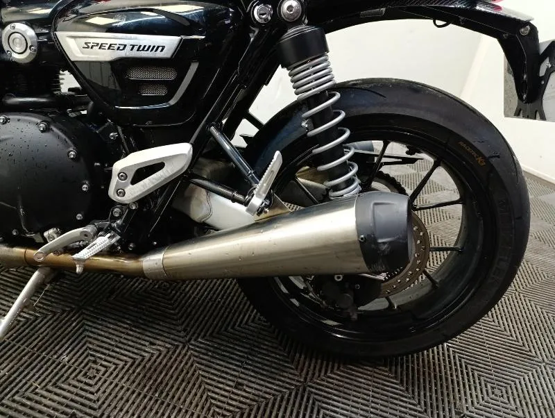 SPEED TWIN 1200