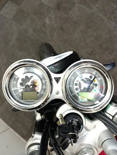 SPEED TWIN 1200