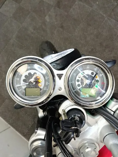 SPEED TWIN 1200