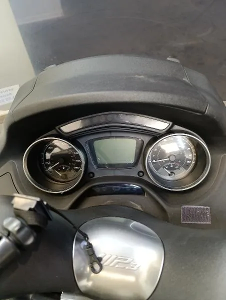 MP3 300 LT