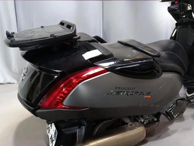 METROPOLIS 400