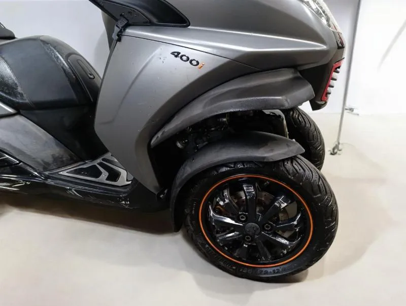 METROPOLIS 400