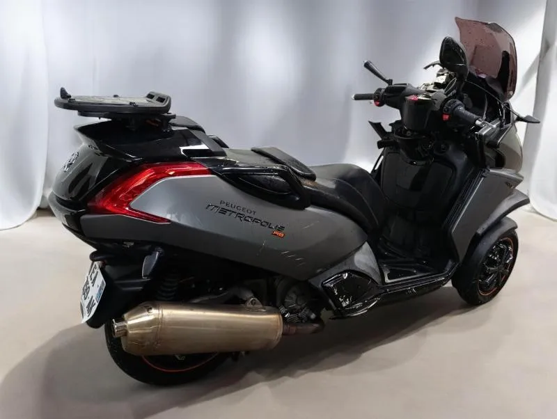 METROPOLIS 400