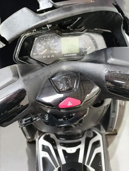 METROPOLIS 400