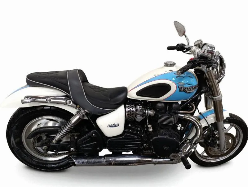 SPEEDMASTER 900