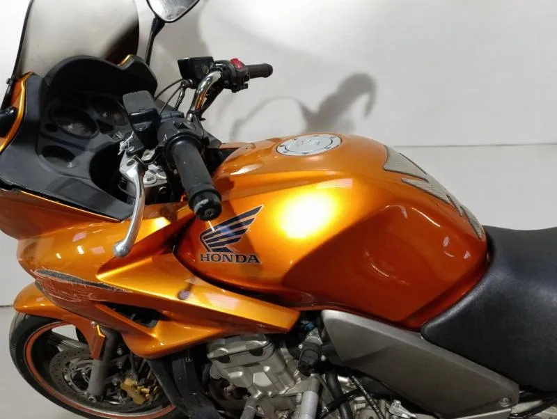 CB 1000 F