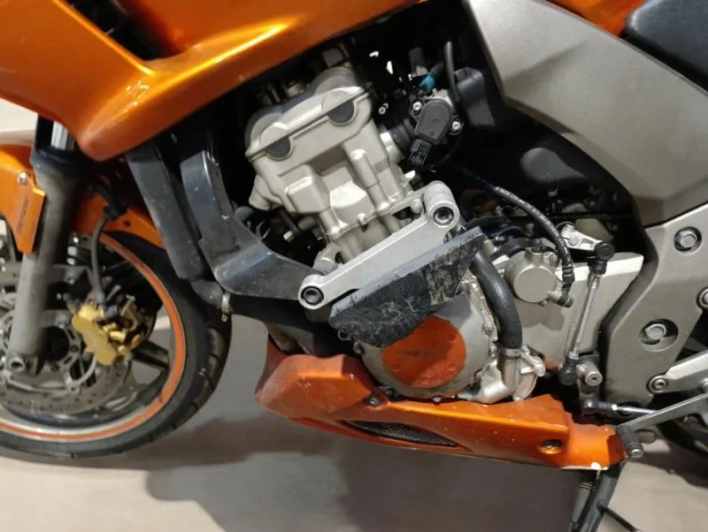 CB 1000 F