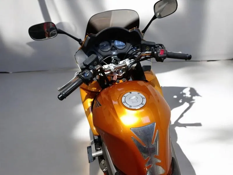 CB 1000 F