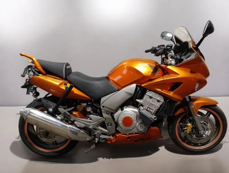 CB 1000 F