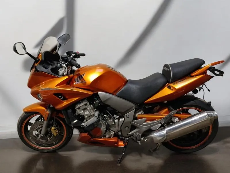 CB 1000 F