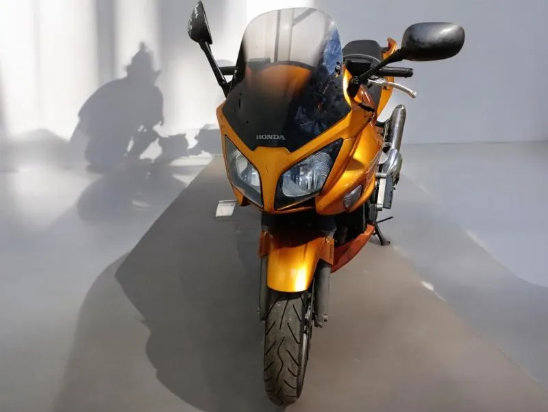CB 1000 F