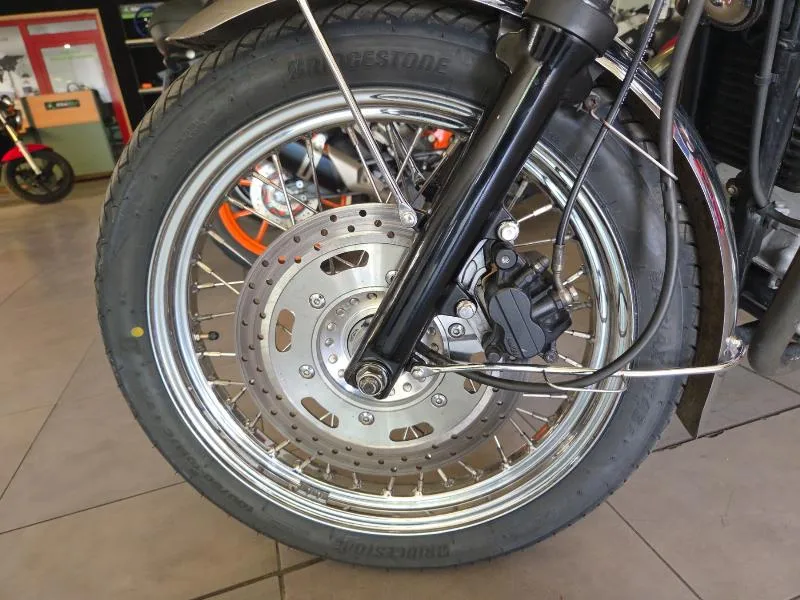 BONNEVILLE 865 T100