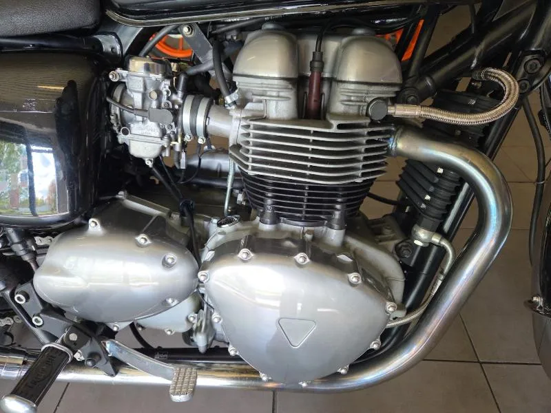 BONNEVILLE 865 T100