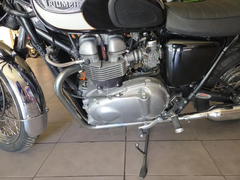 BONNEVILLE 865 T100