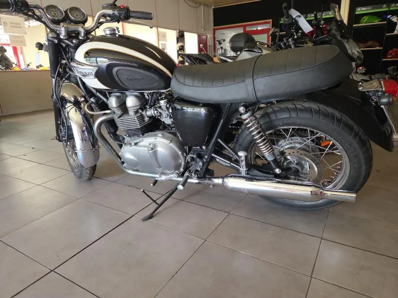 BONNEVILLE 865 T100