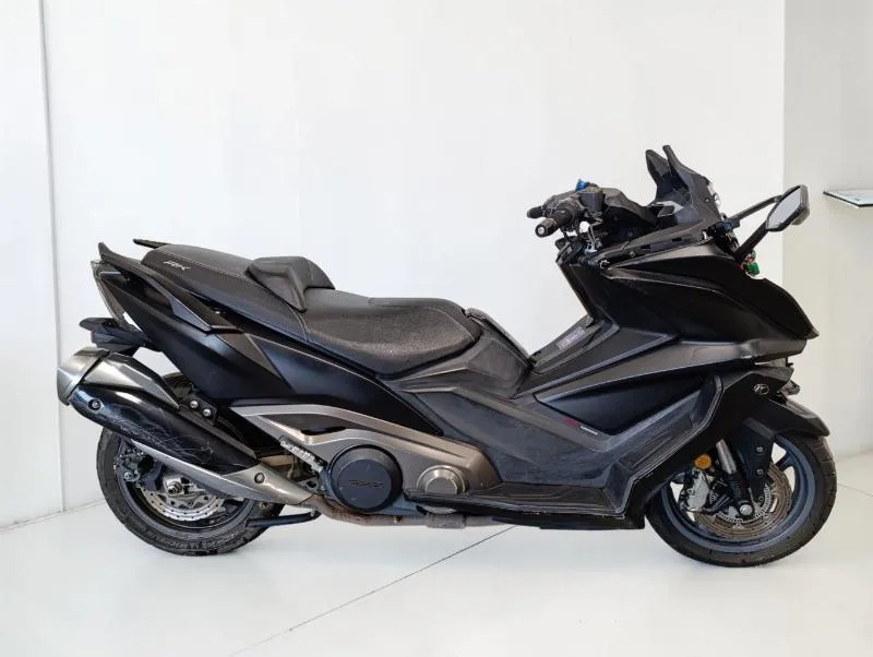 AK 550