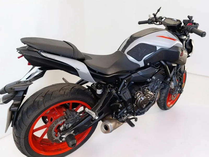 MT07
