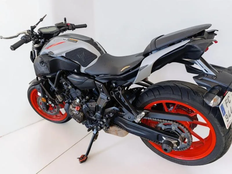 MT07