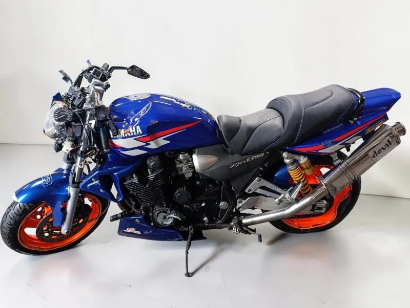 XJR 1300
