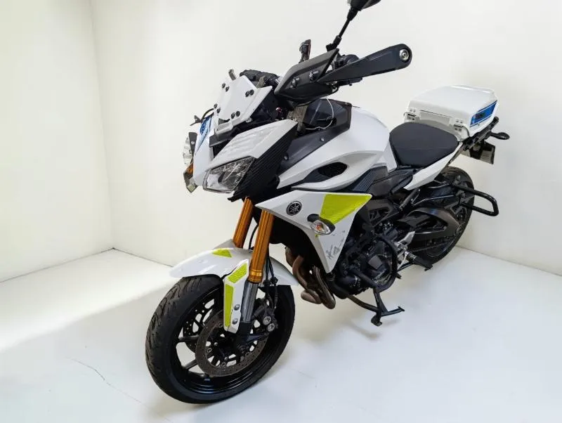 TRACER 900