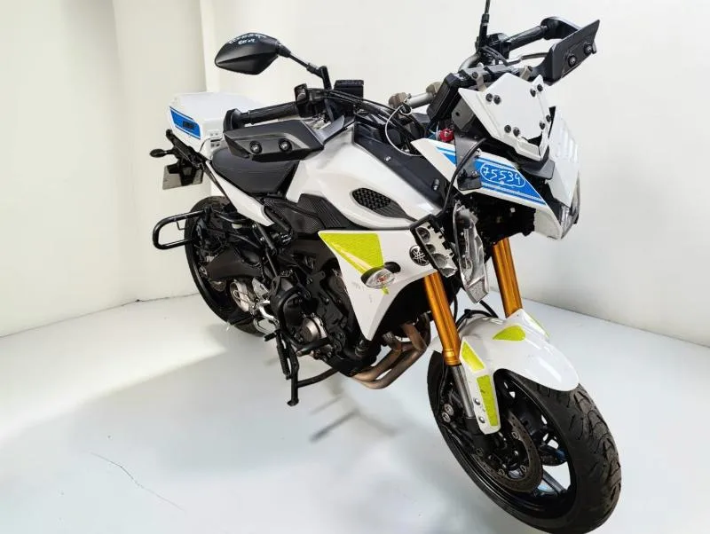 TRACER 900