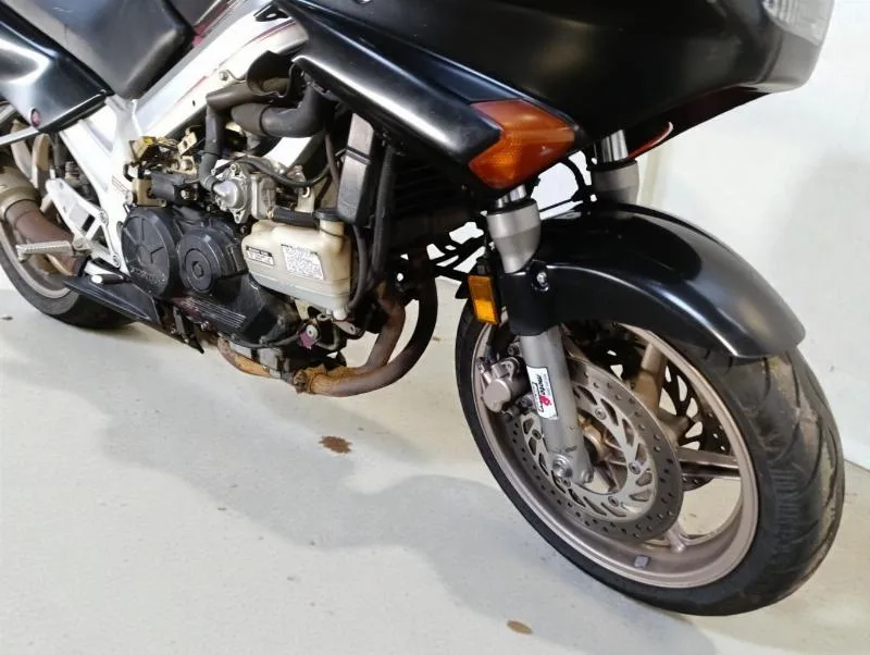 VFR 750 F