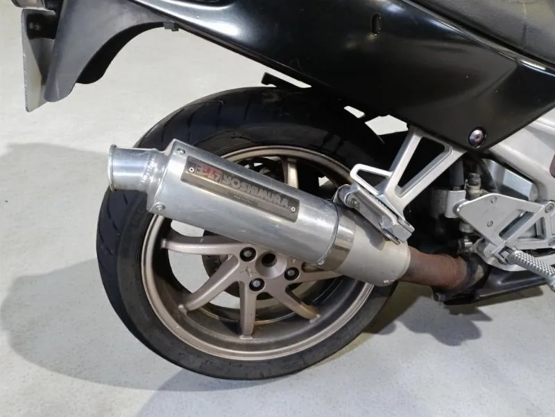 VFR 750 F
