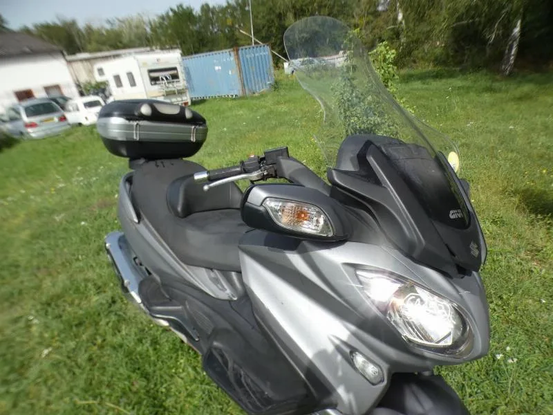 BURGMAN 650