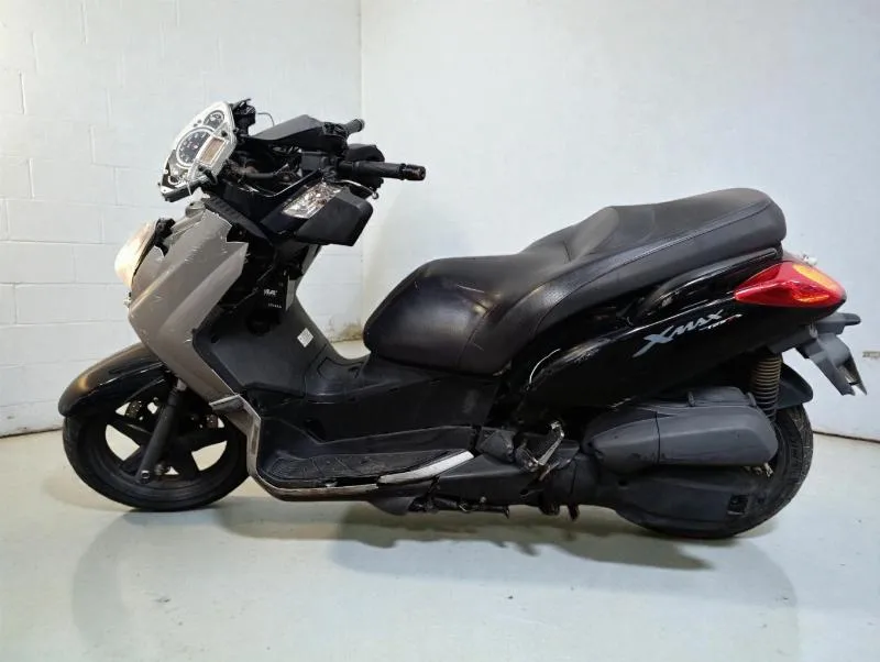 XMAX 125