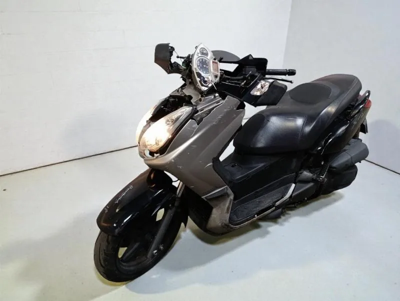 XMAX 125