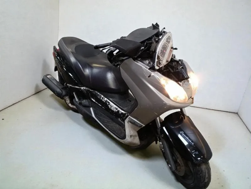 XMAX 125