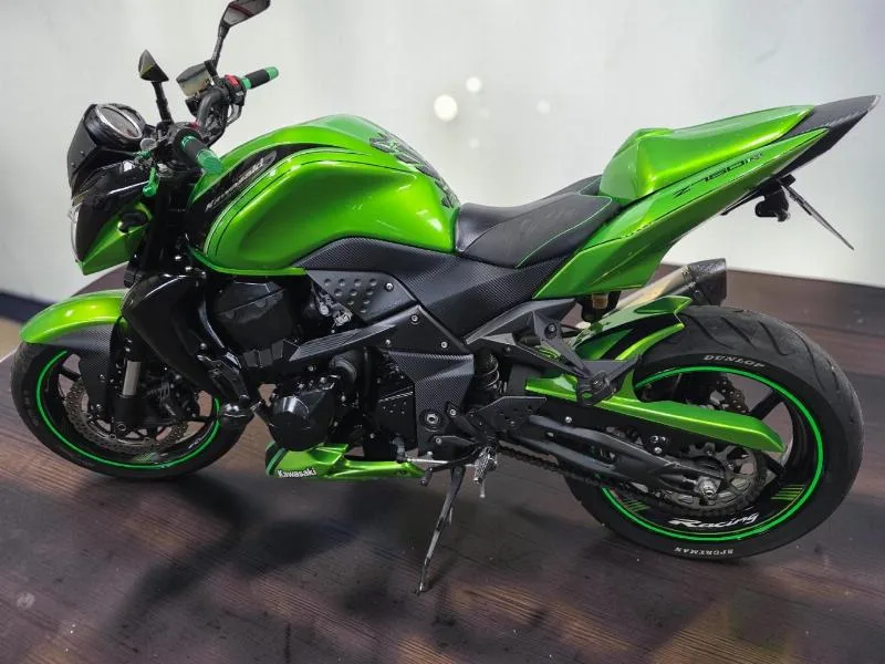 Z 750 R