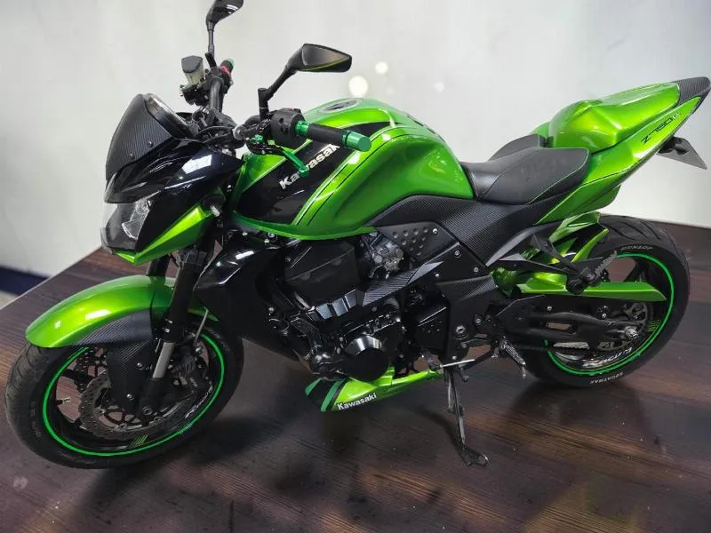 Z 750 R