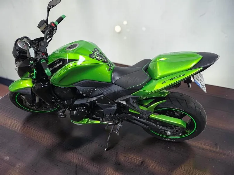 Z 750 R