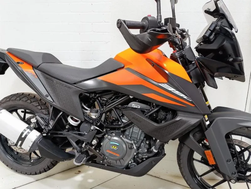 390 ADVENTURE