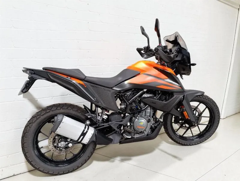 390 ADVENTURE