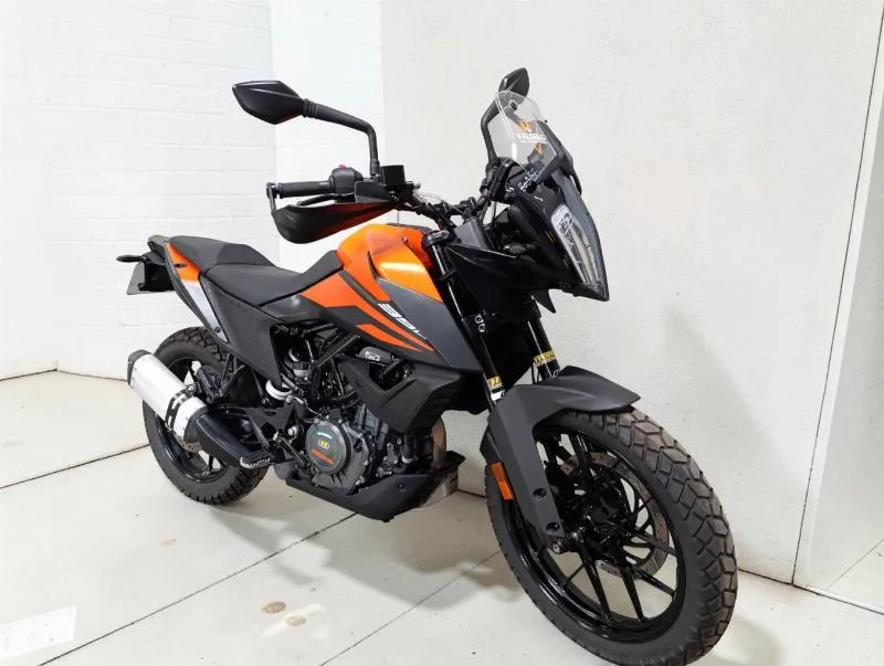 390 ADVENTURE