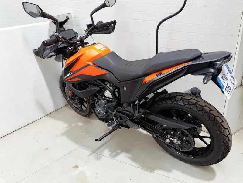 390 ADVENTURE