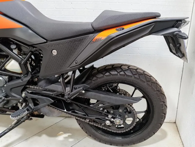 390 ADVENTURE