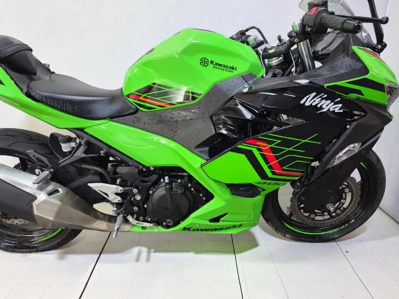 NINJA 400