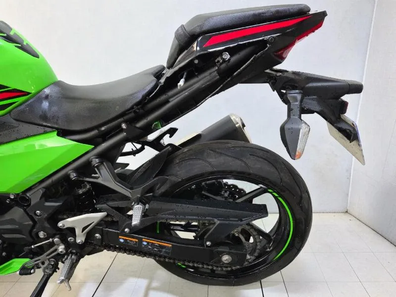 NINJA 400