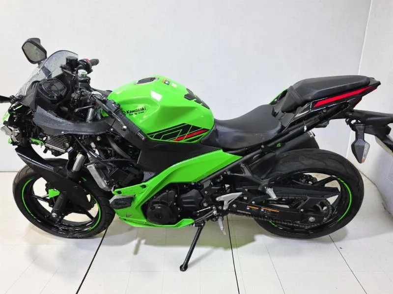 NINJA 400