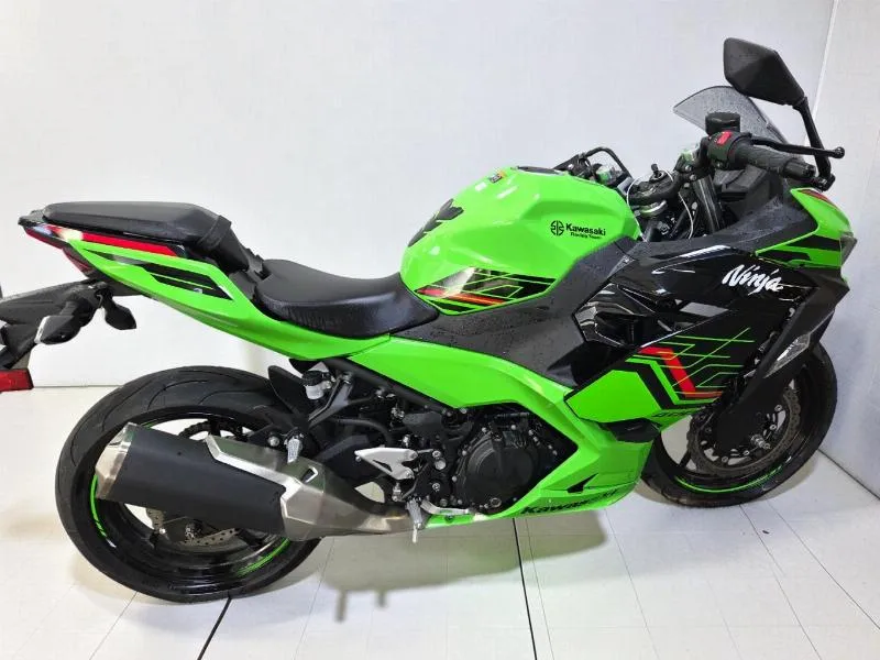 NINJA 400