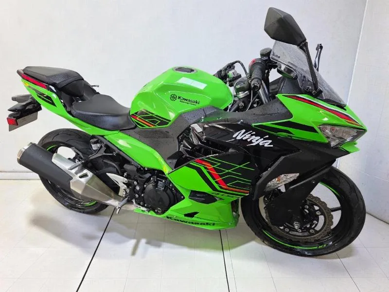 NINJA 400