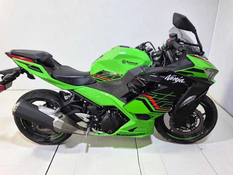 NINJA 400