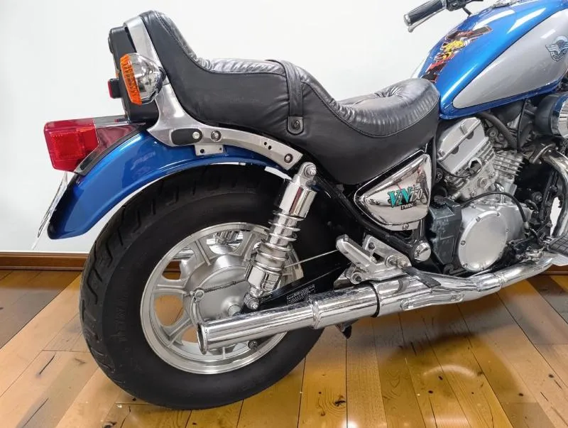 VN 750
