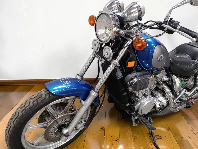 VN 750