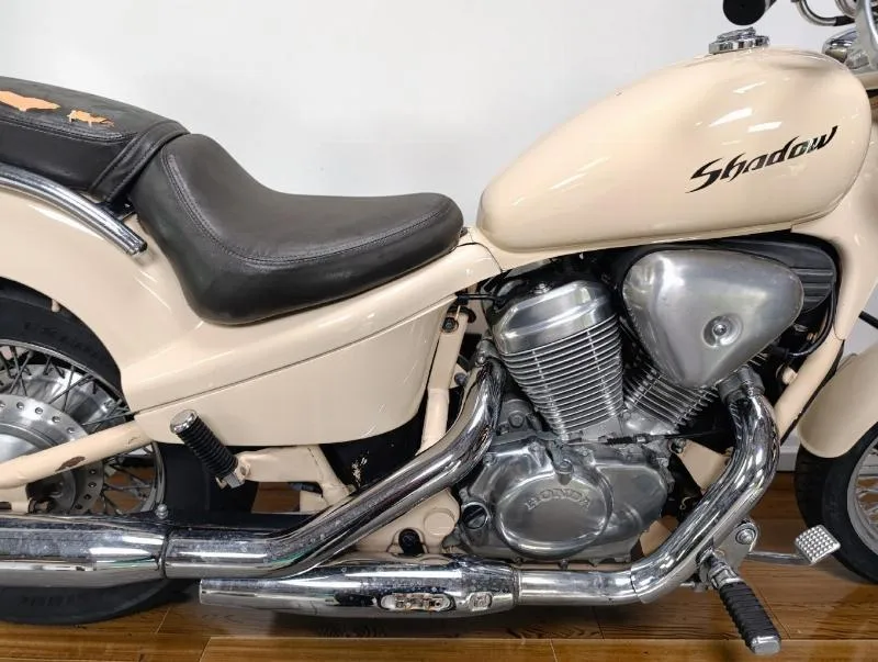 VT SHADOW 600