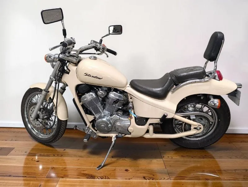 VT SHADOW 600