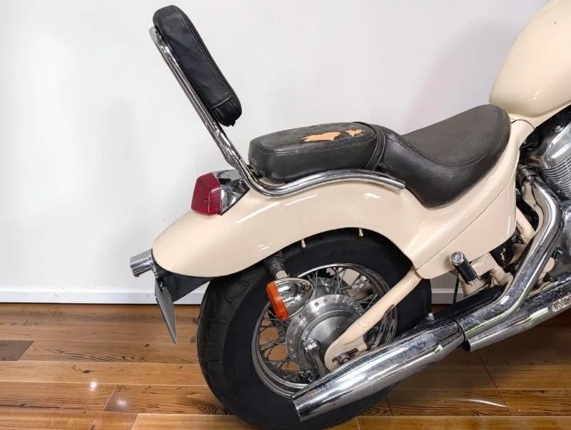 VT SHADOW 600